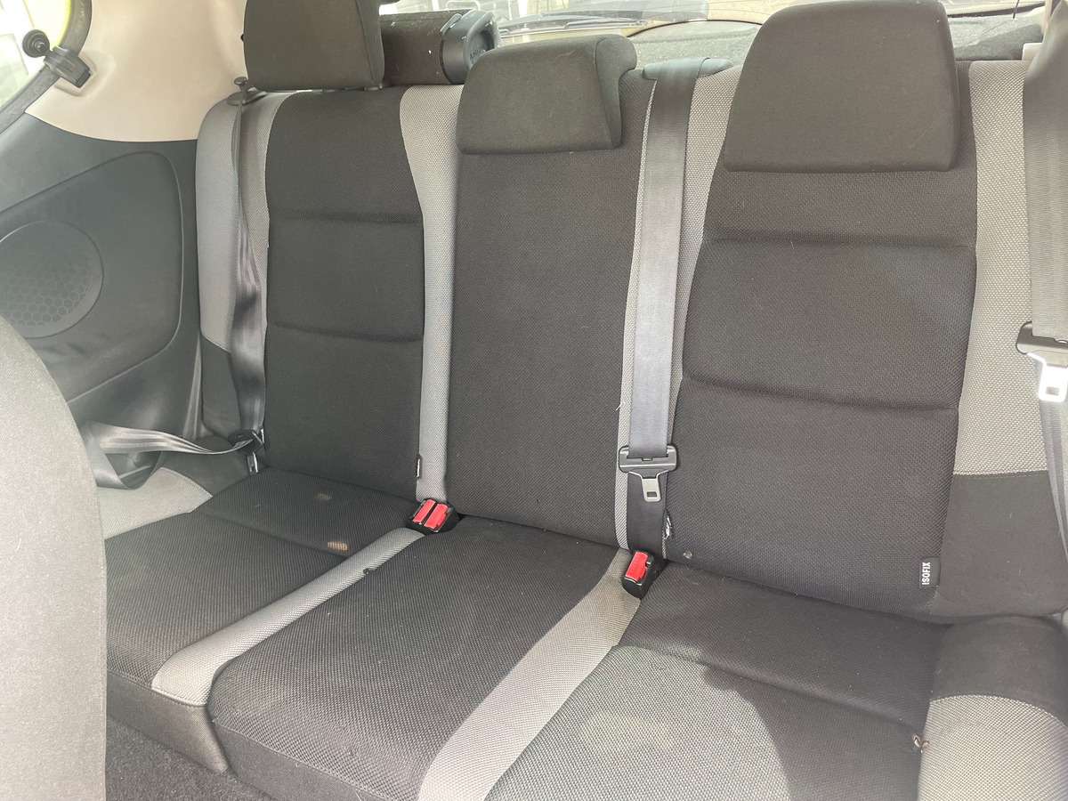Peugeot 207 1.4 90 CV IDEAL JEUNE PERMIS - CLIMATISATION - POSTE BLUETOOTH - REGULATEUR DE VITESSE