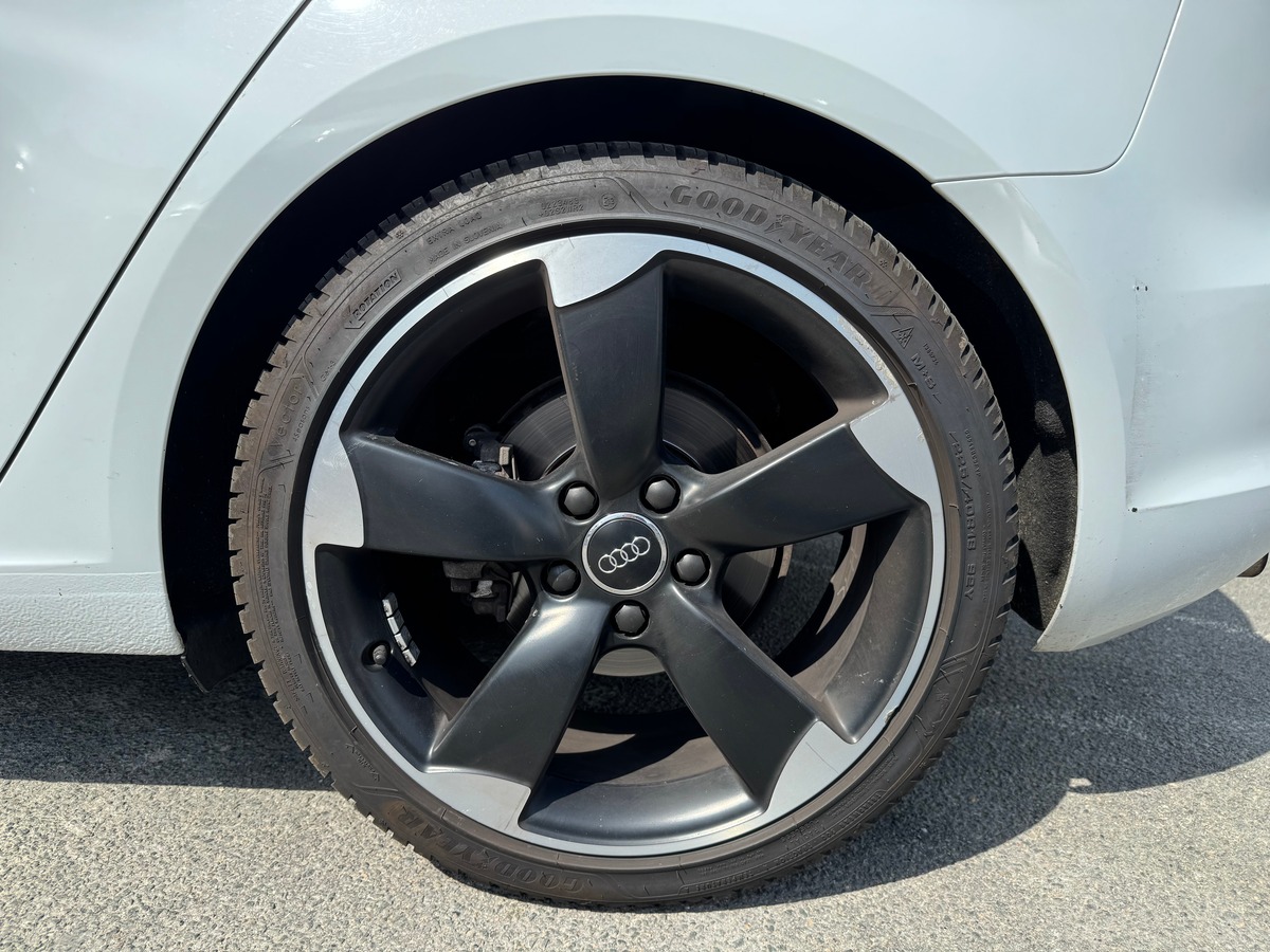 Audi A3 Sportback Sline 8V 1.8 TFSi S-Tronic7 180 cv - Boîte auto - Toit Ouvrant