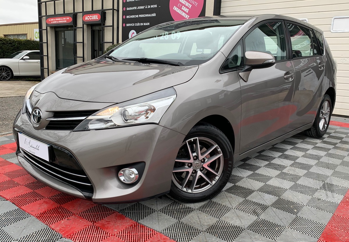 Toyota Verso Phase 2 1.6 D-4D 112 ch FEEL 7PL e