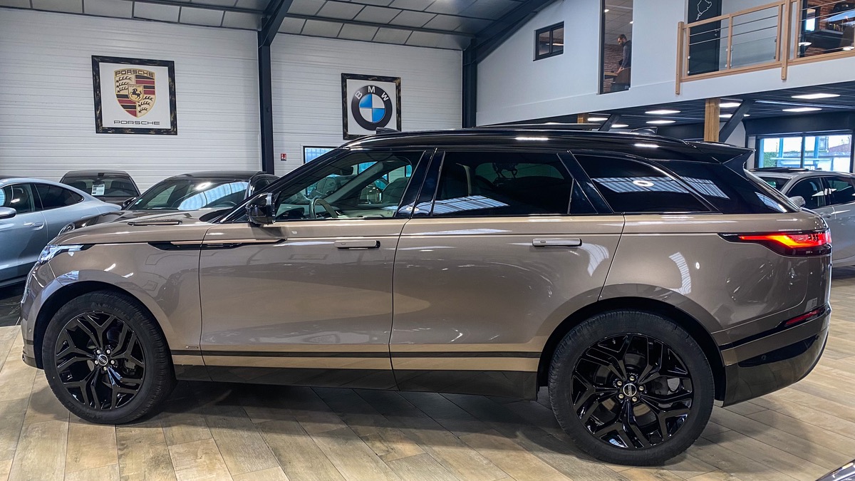 Land-Rover RR VELAR 2.0 D240 240 SE R-DYNAMIC