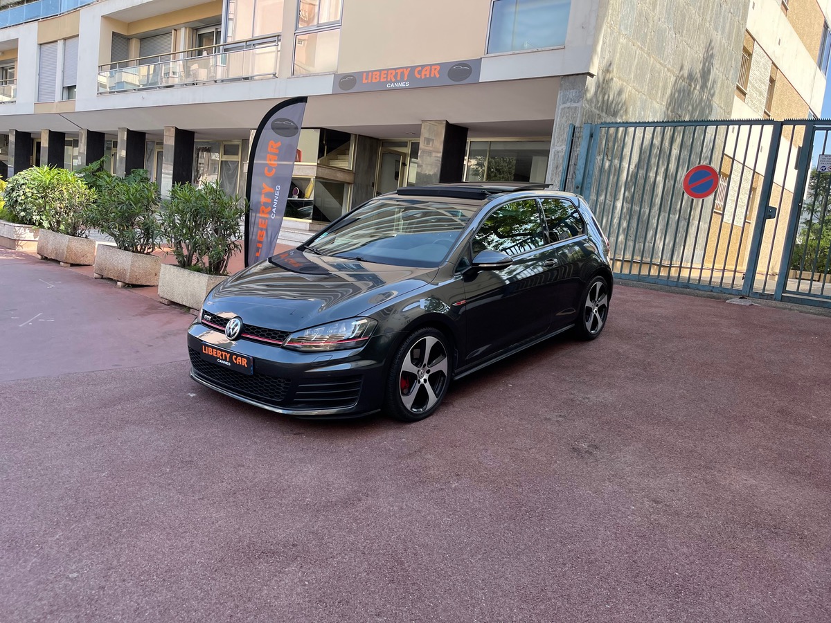 Volkswagen Golf GTI 220 cv / Toit Ouvrant/ STAGE 1