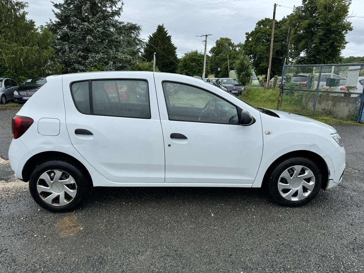 Dacia Sandero sce 75 année 2018 179016km bon état 