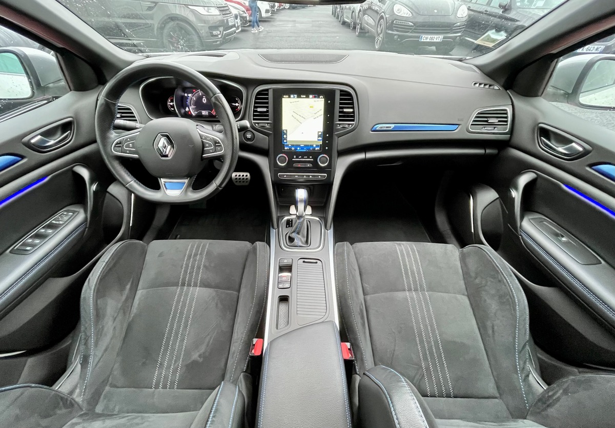 RENAULT Megane IV 4 1.3 TCE 140 GT-LINE EDC