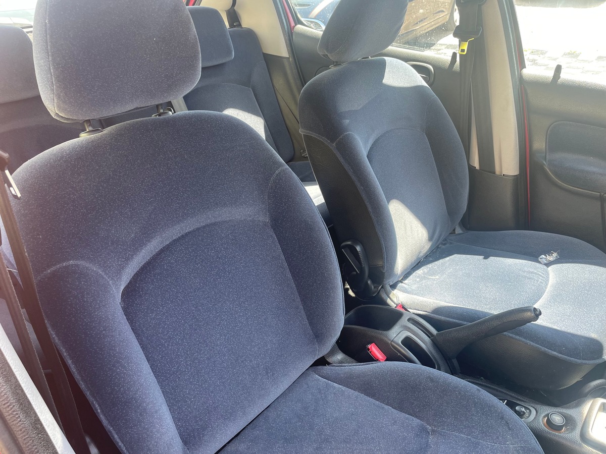 Peugeot 206 1.4 BOITE AUTOMATIQUE - CLIMATISATION - POSTE BLUETOOTH