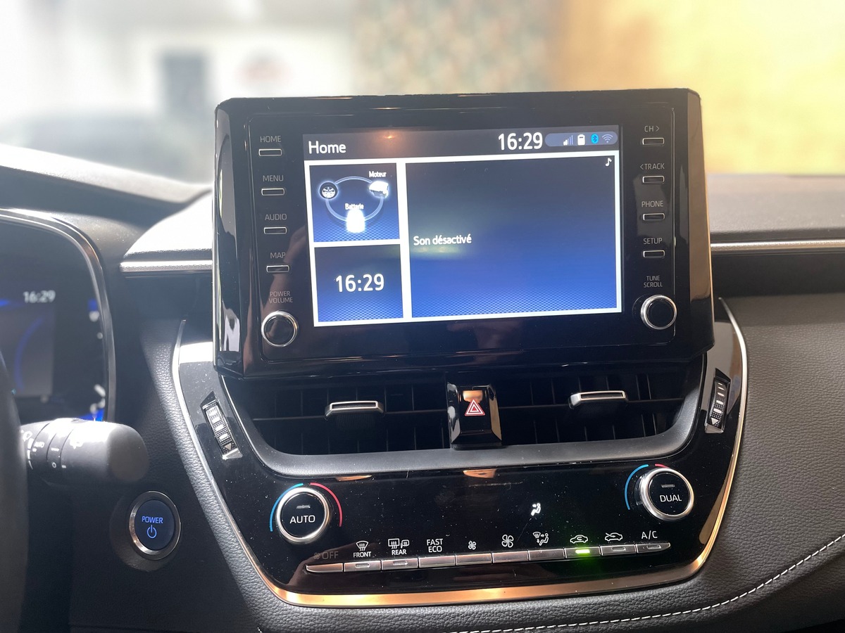 Toyota Corolla 1.8 FULL-Hybride design