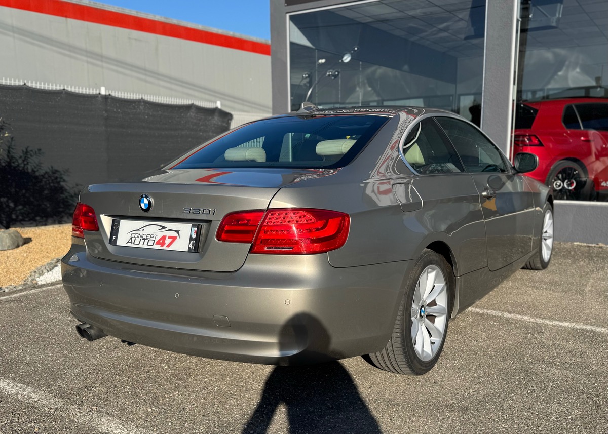 Bmw 330 (E92) (2) COUPE 330I 272 LUXE