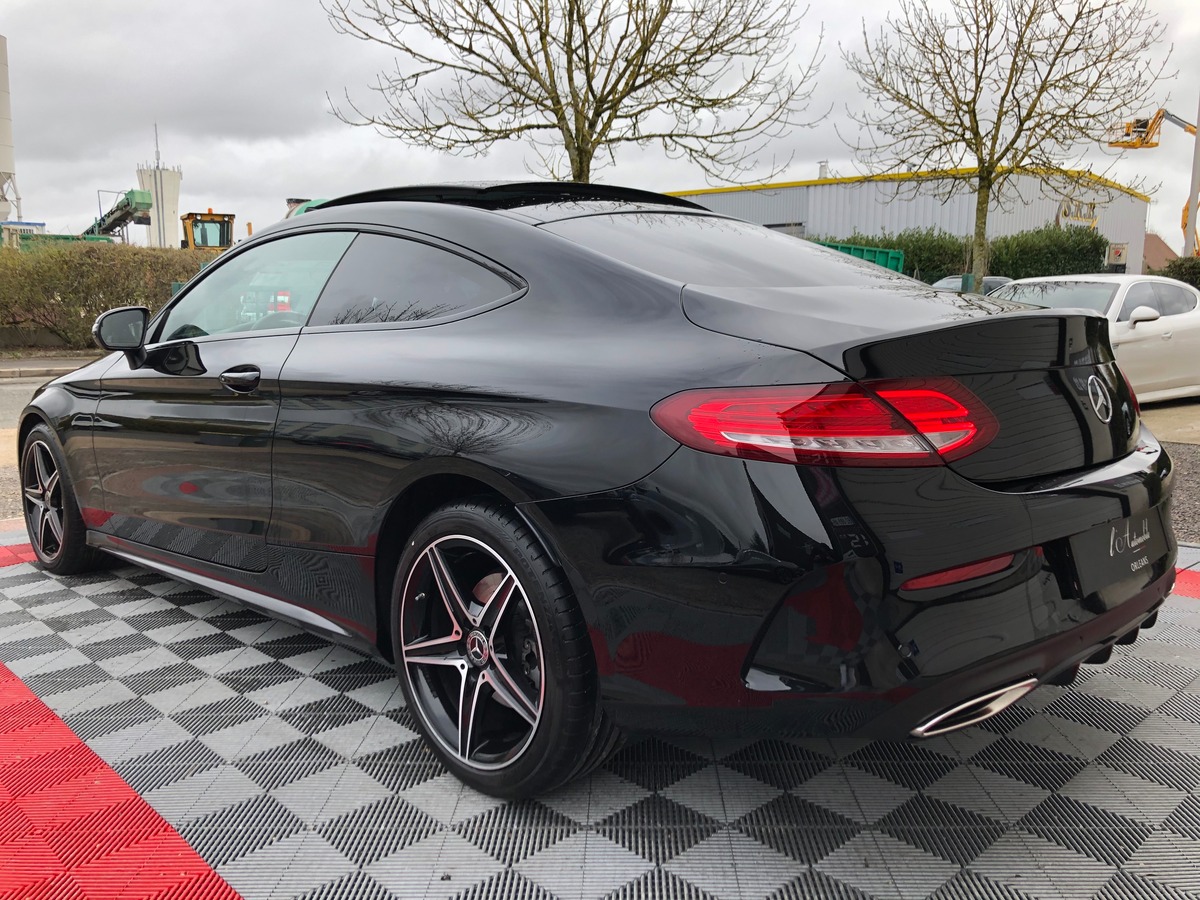 Mercedes-Benz Classe C COUPE 180 SPORTLINE 9G- AMG j