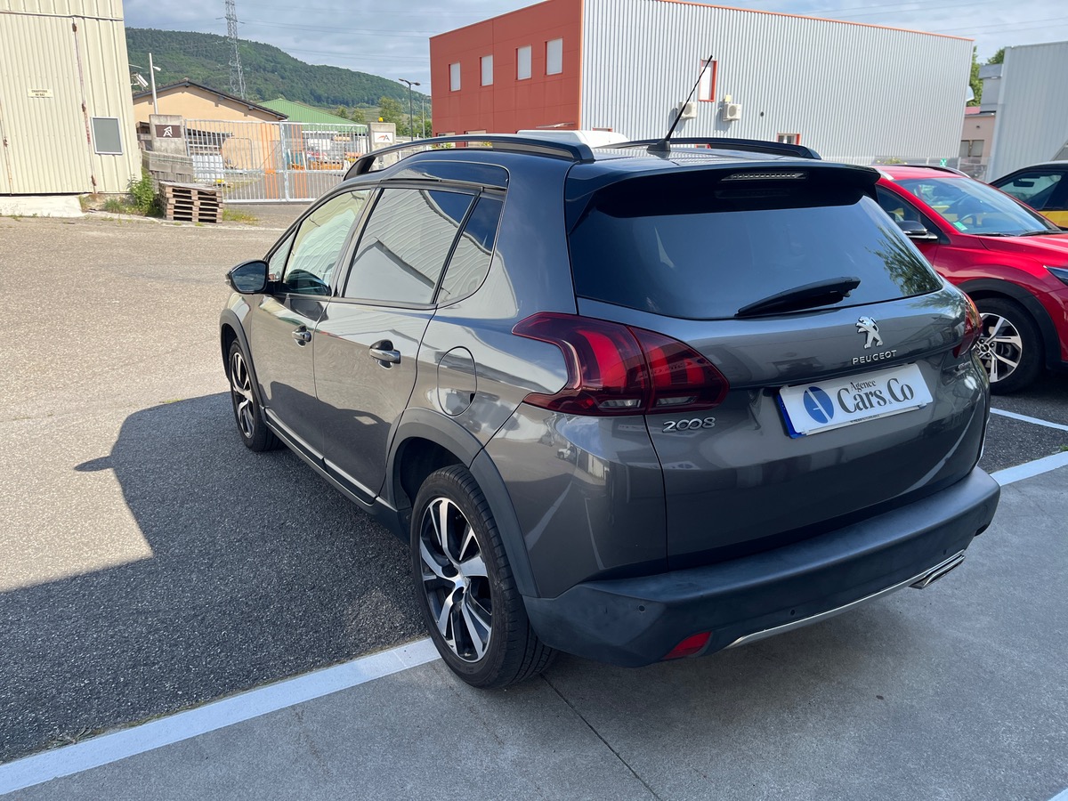 Peugeot 2008 1.5 BLUEHDI 120 S&S GT LINE EAT6 + SUIVI COMPLET + ATTELAGE