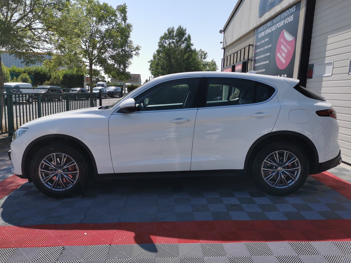 Alfa Romeo Stelvio 2.2 Q4 210 LUSSO full i