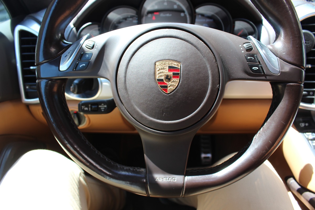 Porsche CAYENNE TURBO S Boîte automatique - II 4.8 V8 500 TURBO TIPTRONIC
