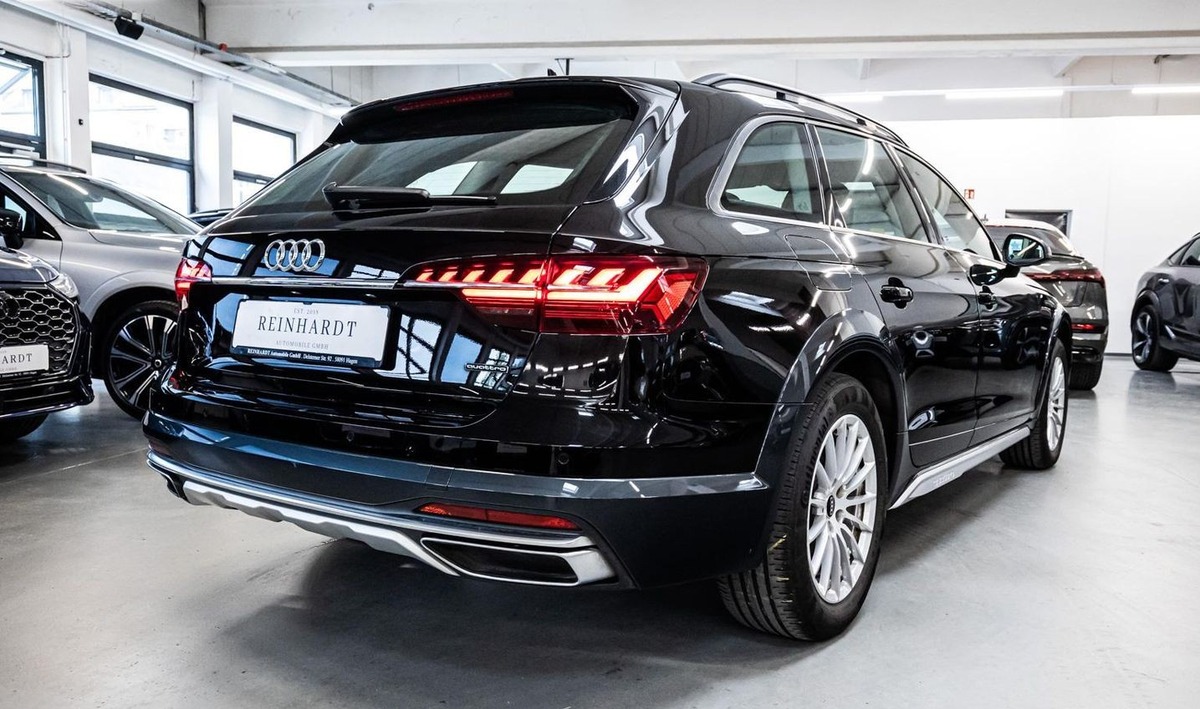 Audi A4 Allroad V 40 TDI 204ch Avus quattro S tronic 7 Attelage Aff Tête haute