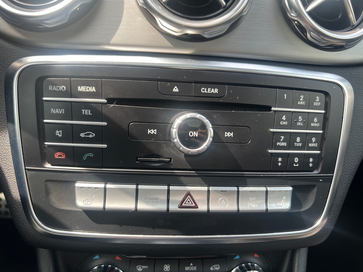 Mercedes-Benz GLA 200 FASCINATION AMG LINE, SUIVI COMPLET MERCEDES, TOIT OUVRANT