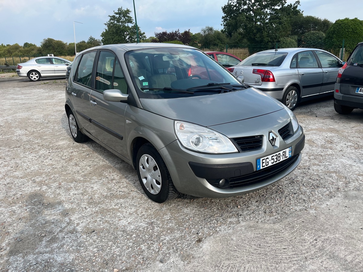 RENAULT Scenic 1.5 dci 201130KM