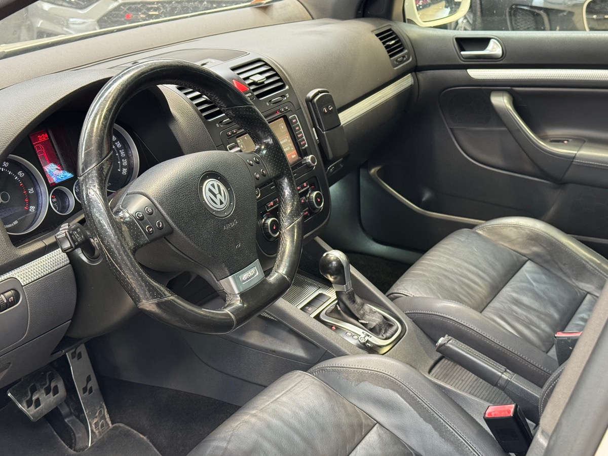 Volkswagen Golf R32 4 MOTION 3.2 V6 250CV DSG TOIT OUVRANT