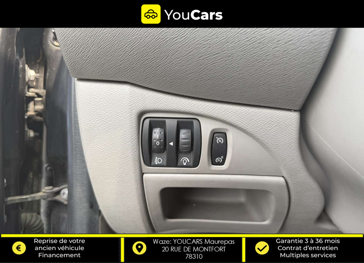 RENAULT Twingo 1.2 i INITIALE Quickshift 75 cv Boîte auto TOIT OUVRANT RADAR DE RECUL