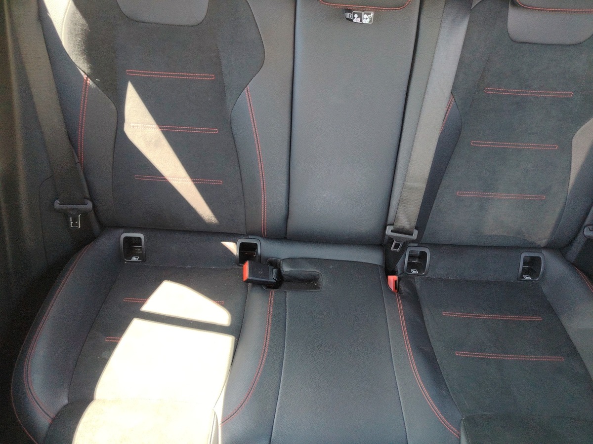 Mercedes-Benz GLA 250 + AMG line HYBRIDE RECHARGEABLE