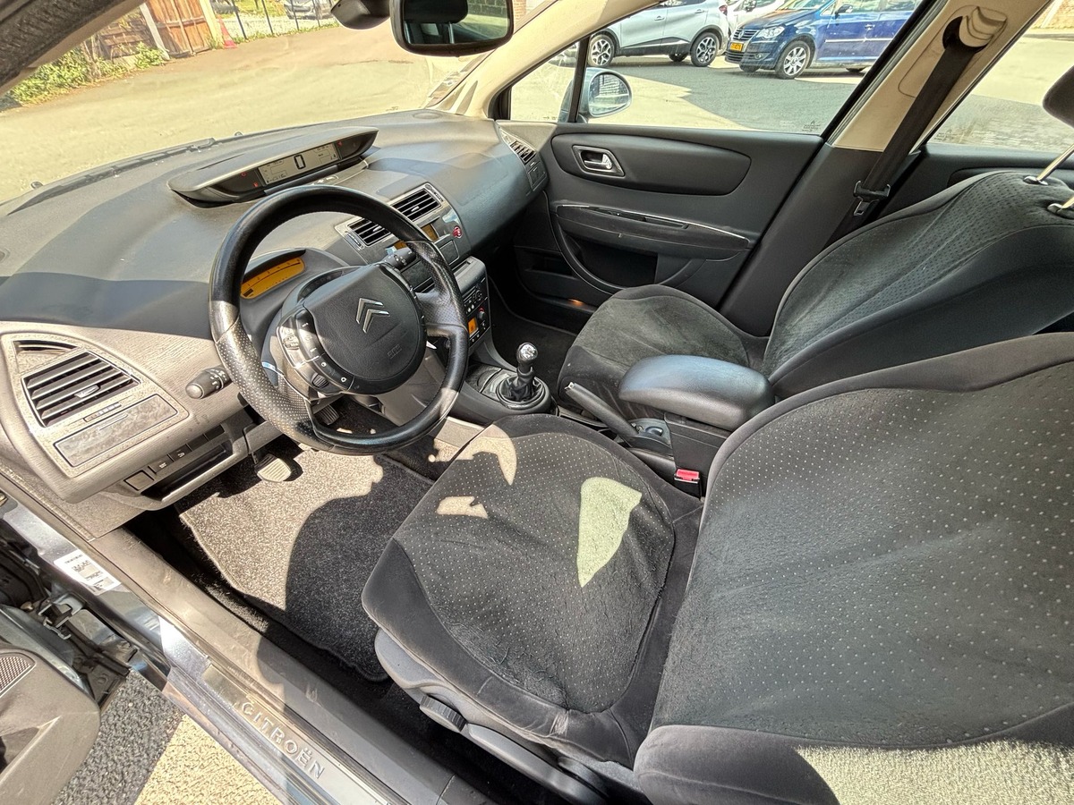 Citroën C4 1.6 HDi 110 Exclusive-Distribution Neuve-Garantie