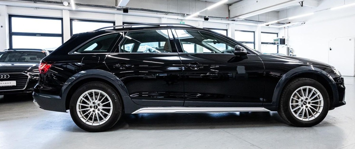 Audi A4 Allroad V 40 TDI 204ch Avus quattro S tronic 7 Attelage Aff Tête haute