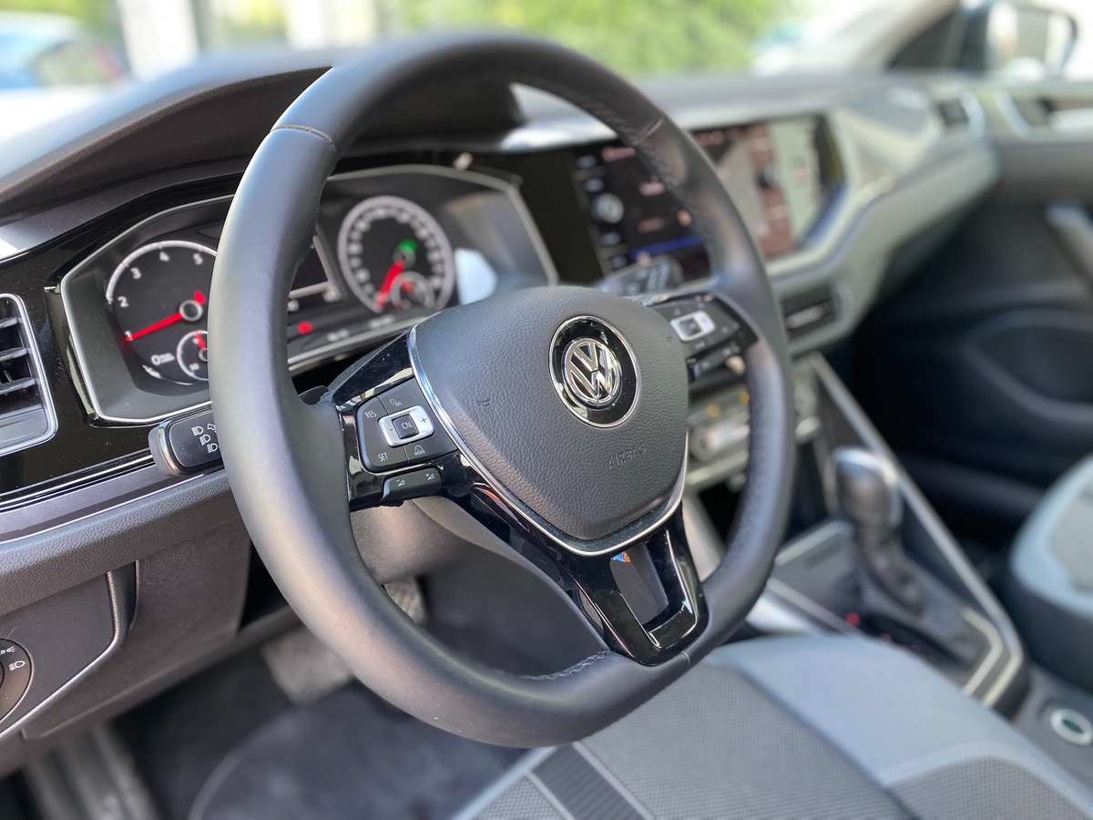 Volkswagen Polo 1.0 TSI 115 R-LINE CAR PLAY