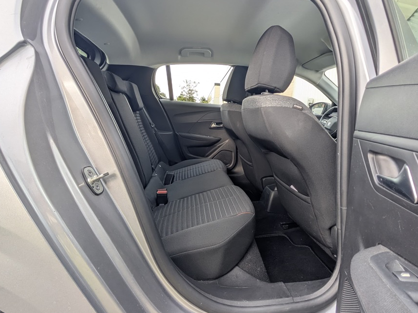 Peugeot 208 Active Business 1.2 Puretech 100 EAT8