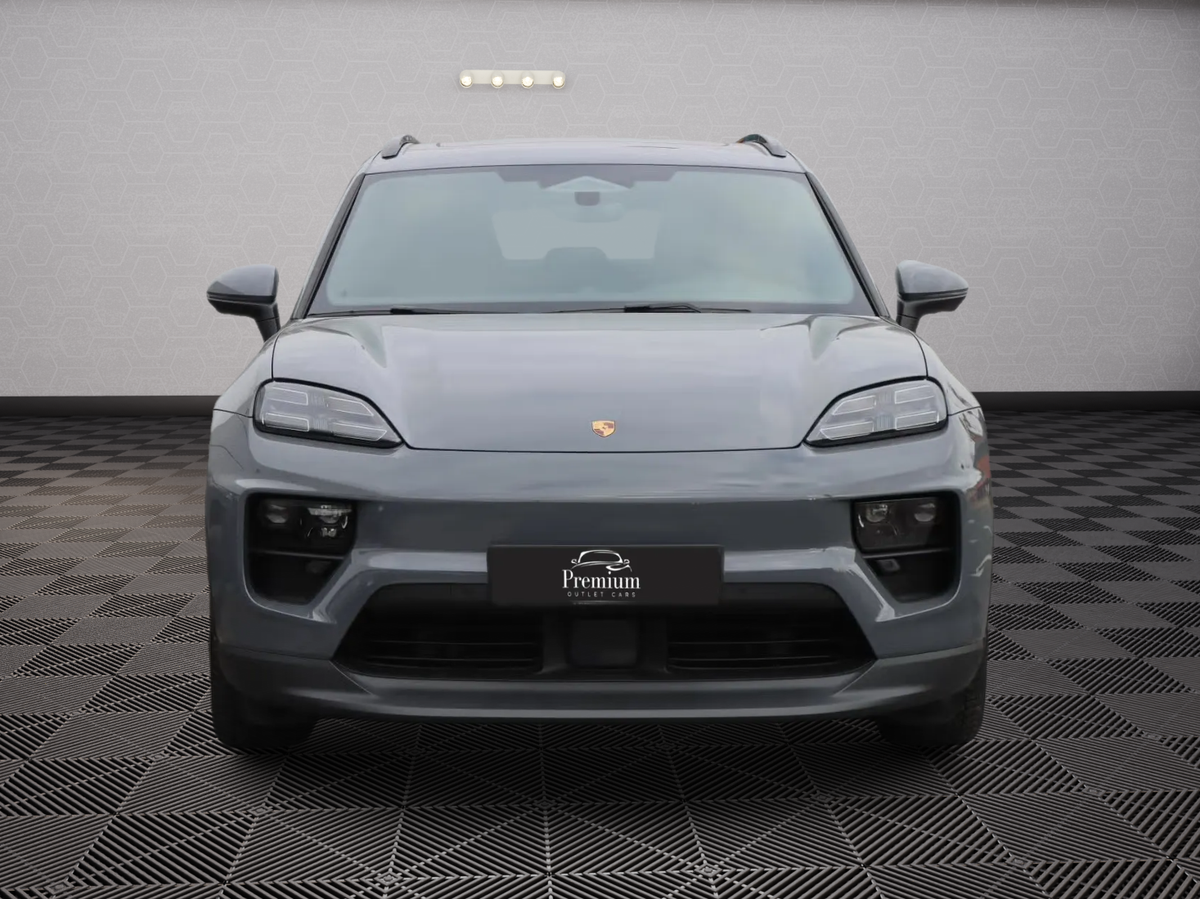 Porsche MACAN 4S 100% Electrique 516ch 22"/Sport Chrono/Pano/HeadUp/Innodrive
