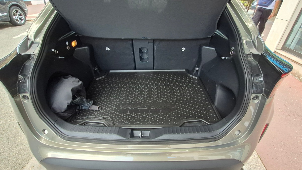 Toyota Yaris Cross 1.5 HYBRIDE 116H 2WD TRAIL (MARCHEPIEDS STANDARDISES)