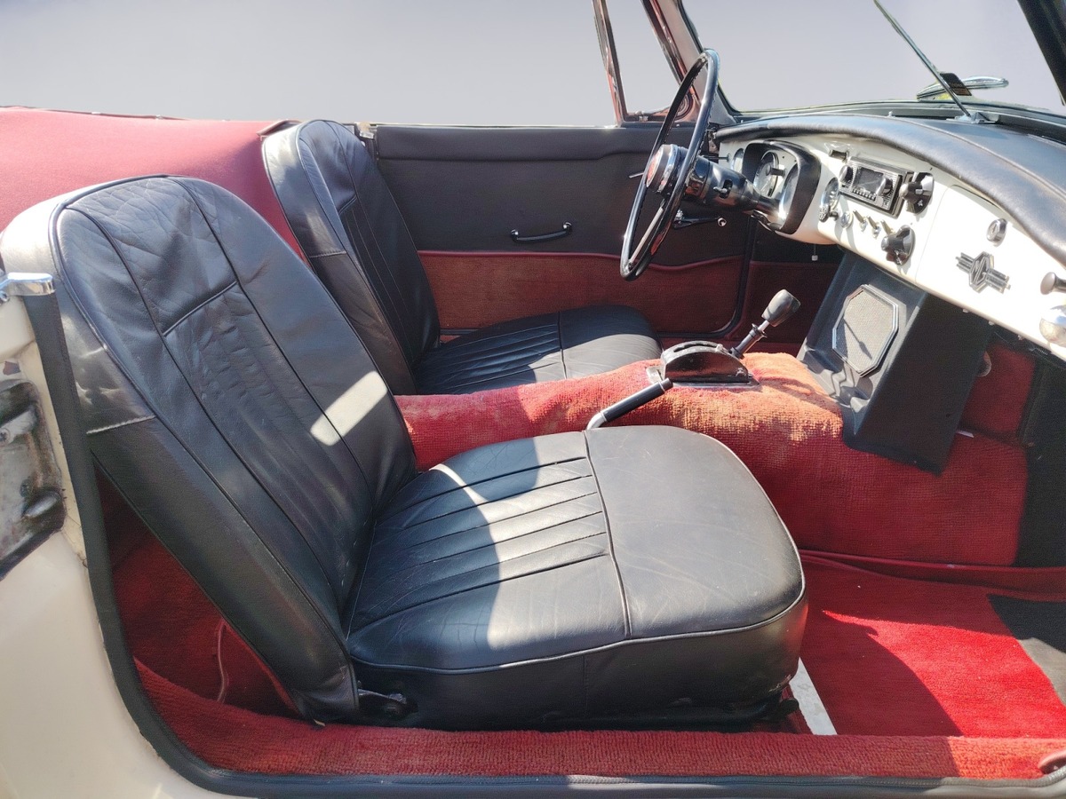 MG MG B CABRIOLET , 1965, boite auto MODELE TRES RARE