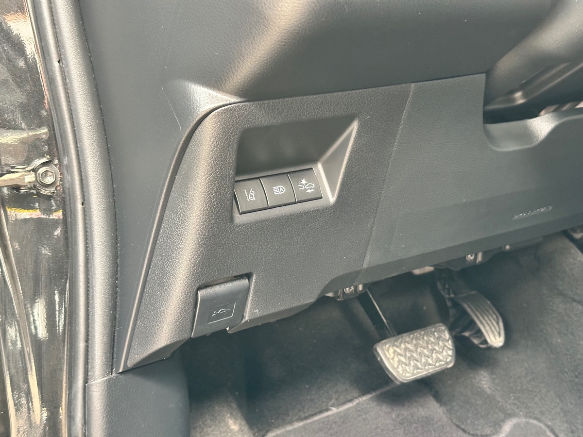 Toyota Yaris III (2) Hybrid 100H Dynamic 5P BVA