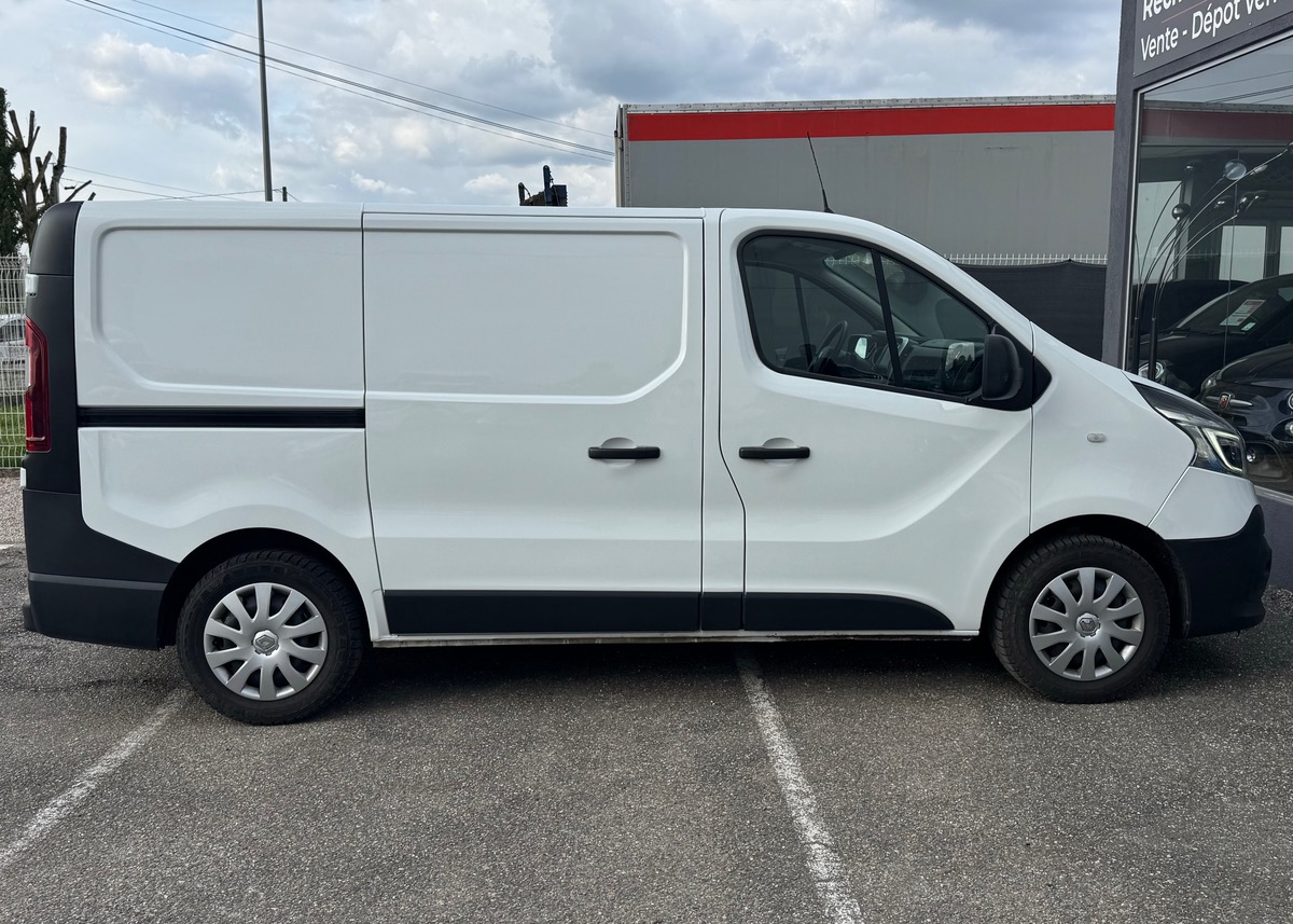 RENAULT Trafic III (2) FOURGON CONFORT L1H1 1200 DCI 120