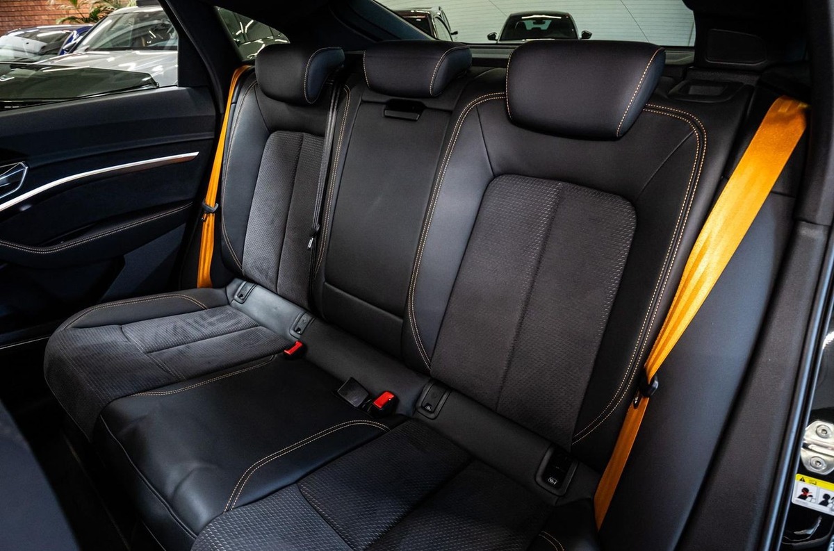 Audi e-tron Sportback 55 408ch S Line e-quattro Toit ouvrant Bang&Olufsen Pack Black Edition