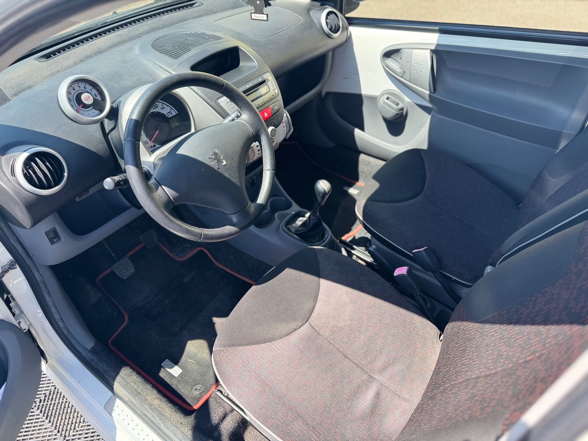 Peugeot 107 1.0 i 12V 68cv - CLIMATISATION - IDEAL JEUNE PERMIS