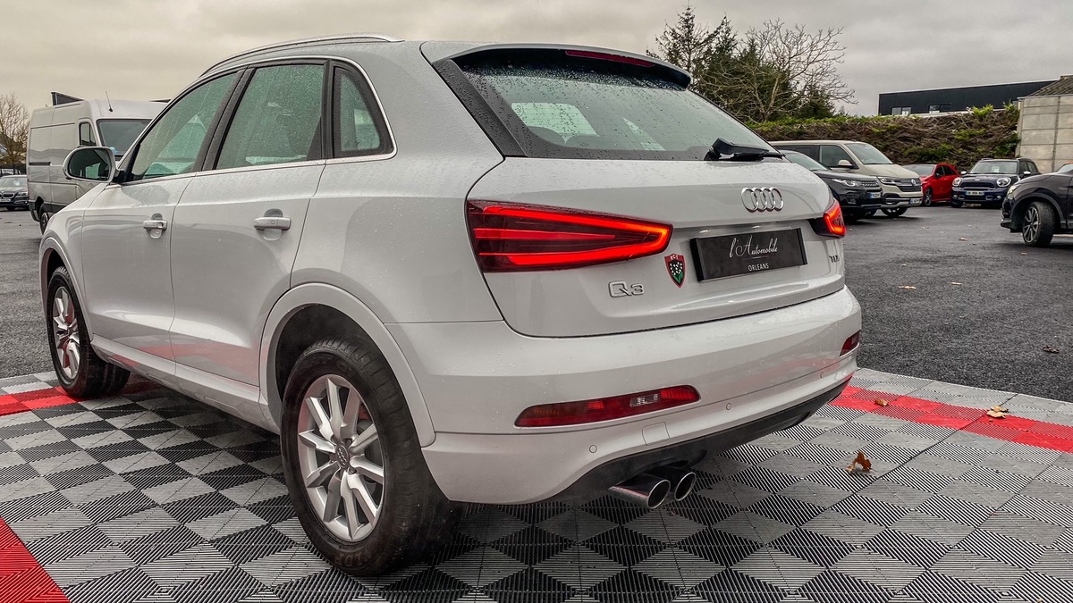 Audi Q3 2.0 TDI 140 BUSINESS LINE