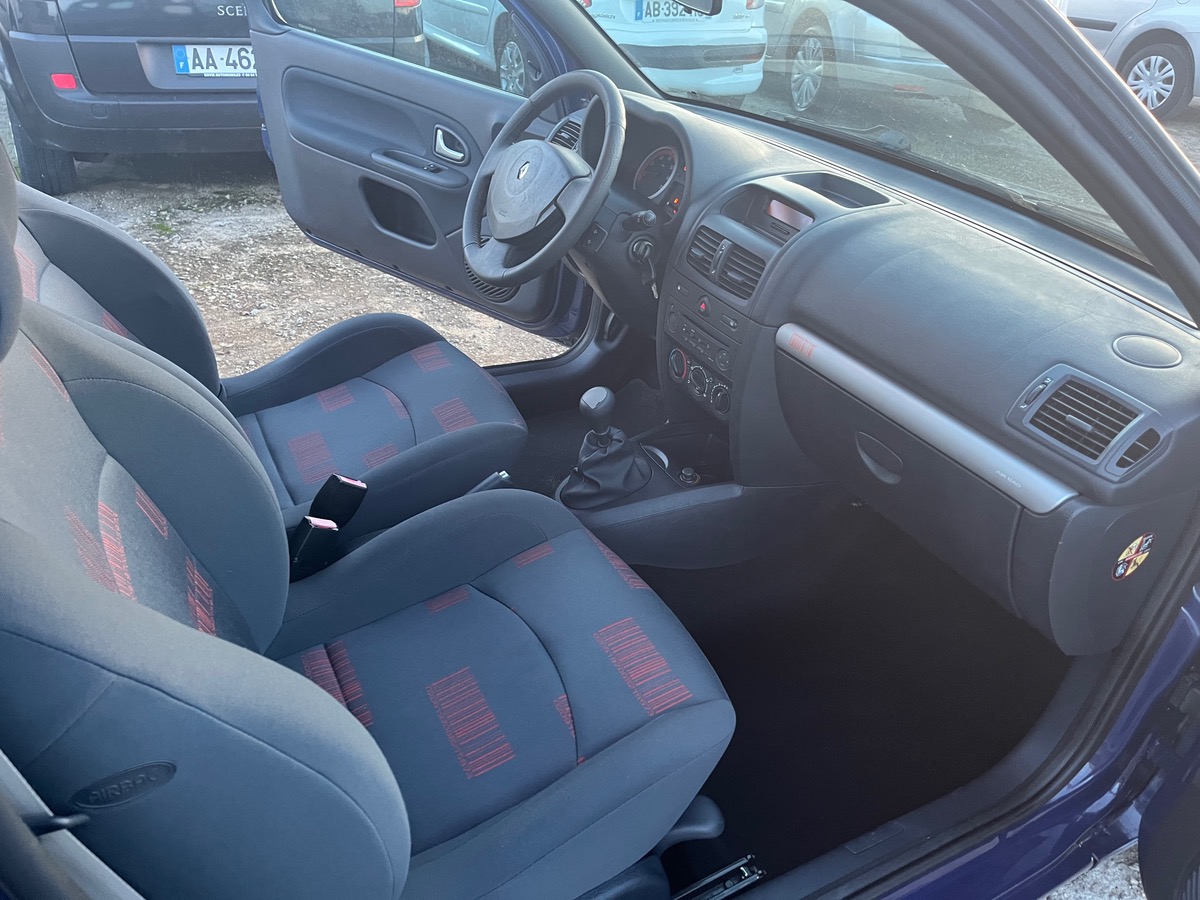 RENAULT Clio 110111km