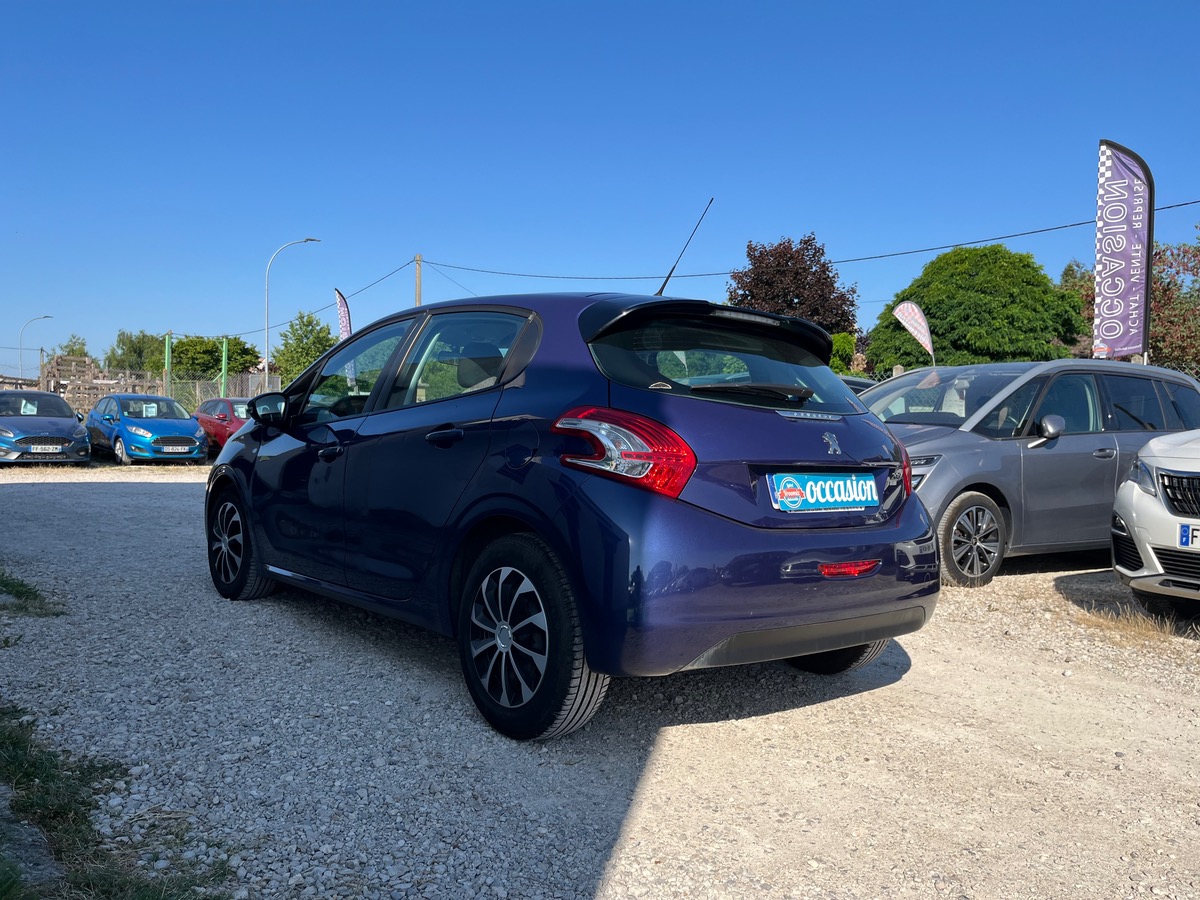 Peugeot 208 1.6 HDI 92 CV