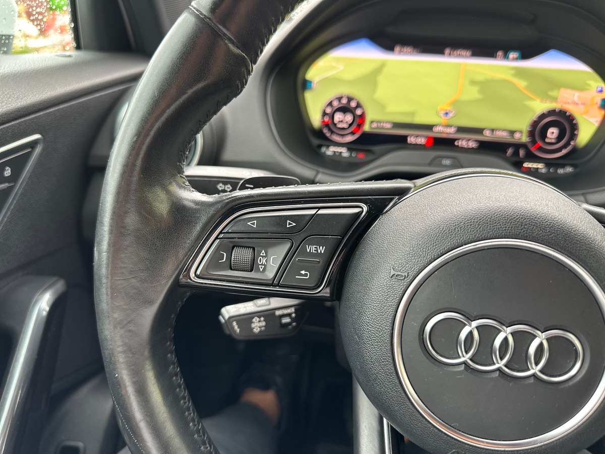 Audi Q2 S-LINE 1.4 tfsi 150 cv Boîte auto - VIRTUAL COCKPIT - BANG & OLUFSEN - APPLE CARPLAY