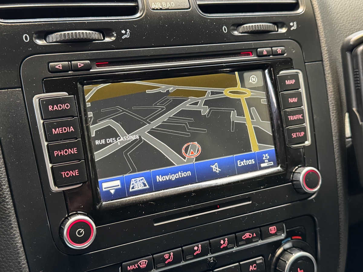 Volkswagen Golf R32 4 MOTION 3.2 V6 250CV DSG TOIT OUVRANT
