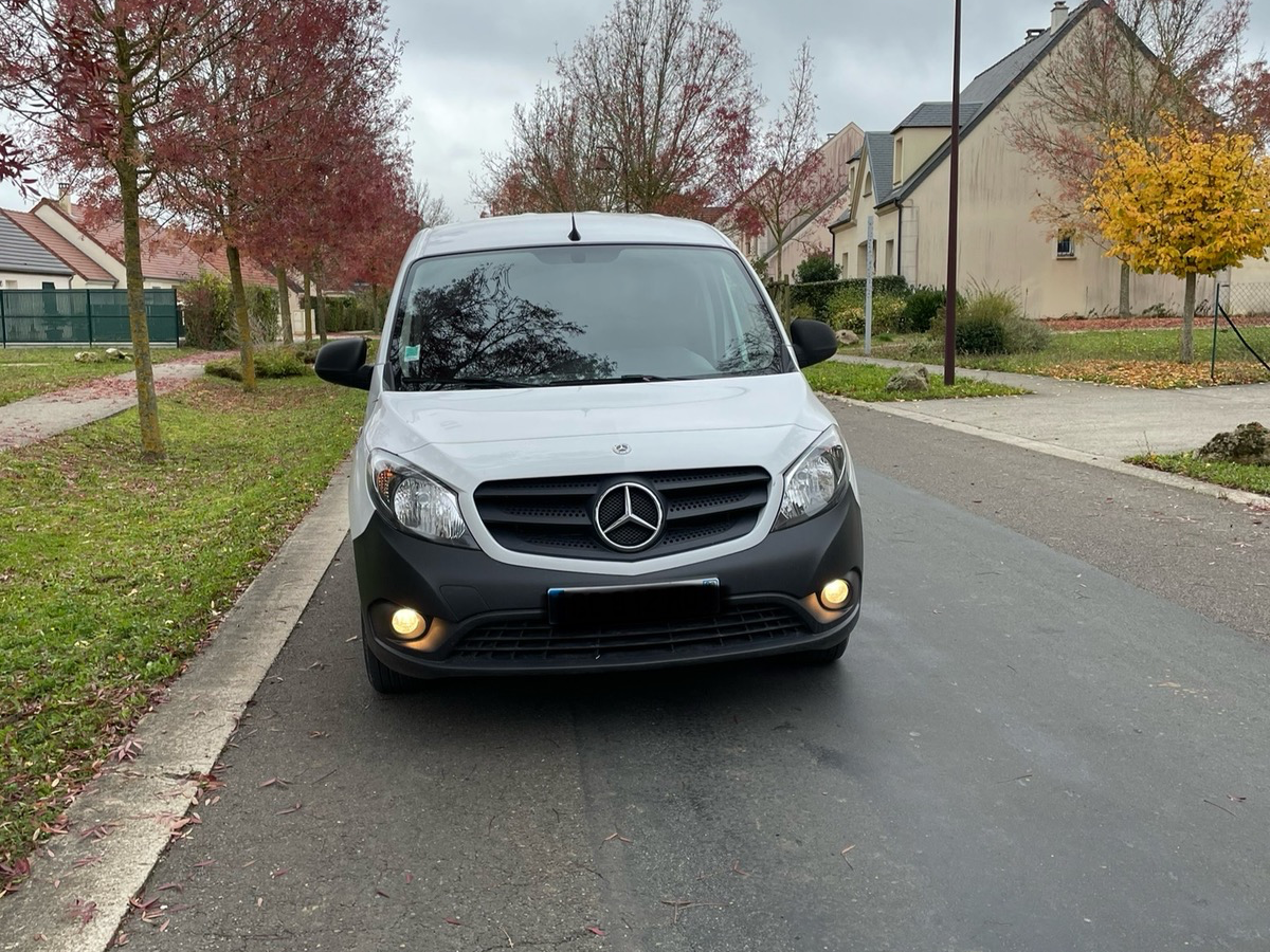 Mercedes Benz CITAN 109 cdi long  3 places