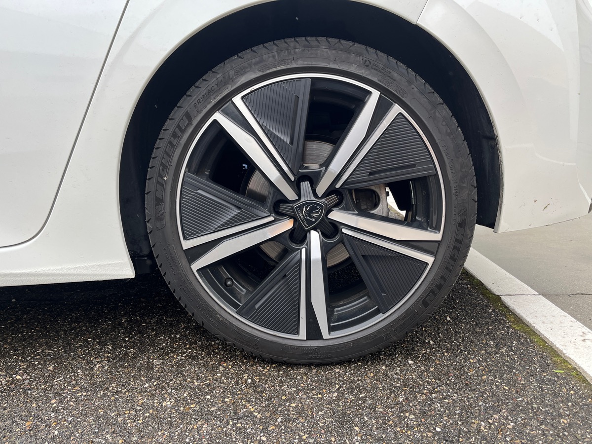 Peugeot 308 III 1.5 BLUEHDI 130 S&S GT EAT8