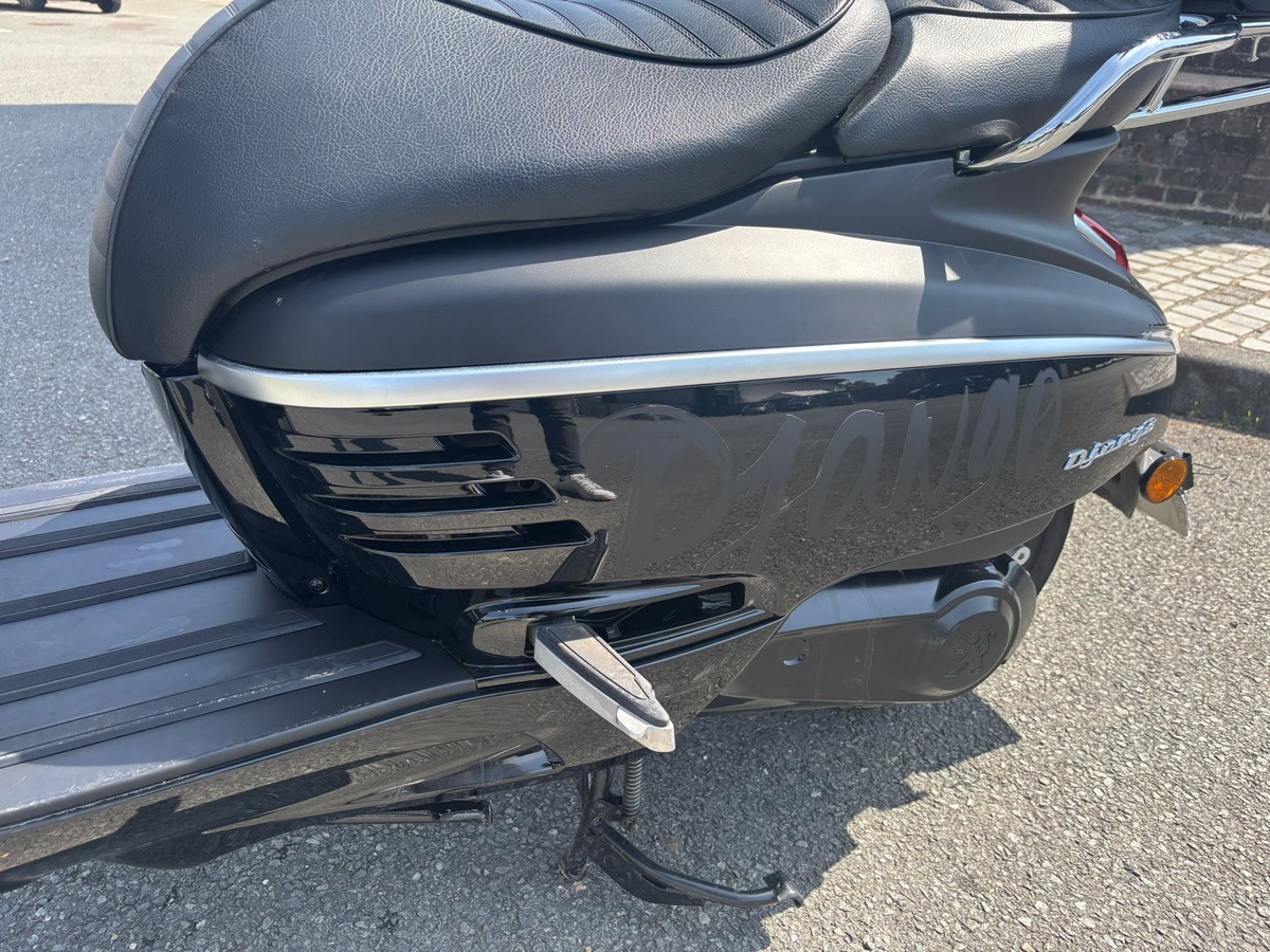 Peugeot DJANGO 125cc ABS DARK - Top case - Porte bagage avant
