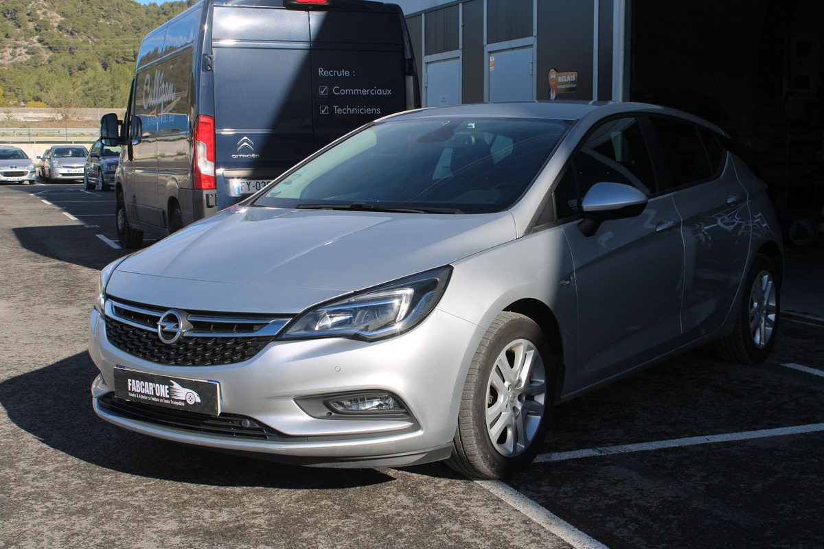 Opel Astra 1.6 CDTi 95ch Business Edition