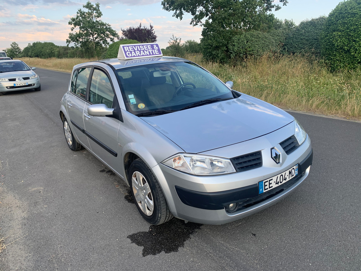 RENAULT Megane mégane 1.6i 115CV 104769KM