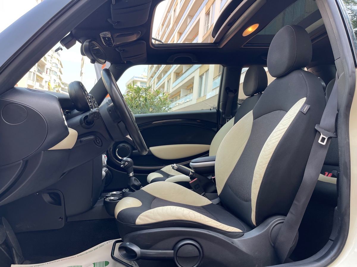 Mini Mini Cooper 1.6 i 122 cv Boîte auto / Toit Ouvrant / Clim / Jantes Sport