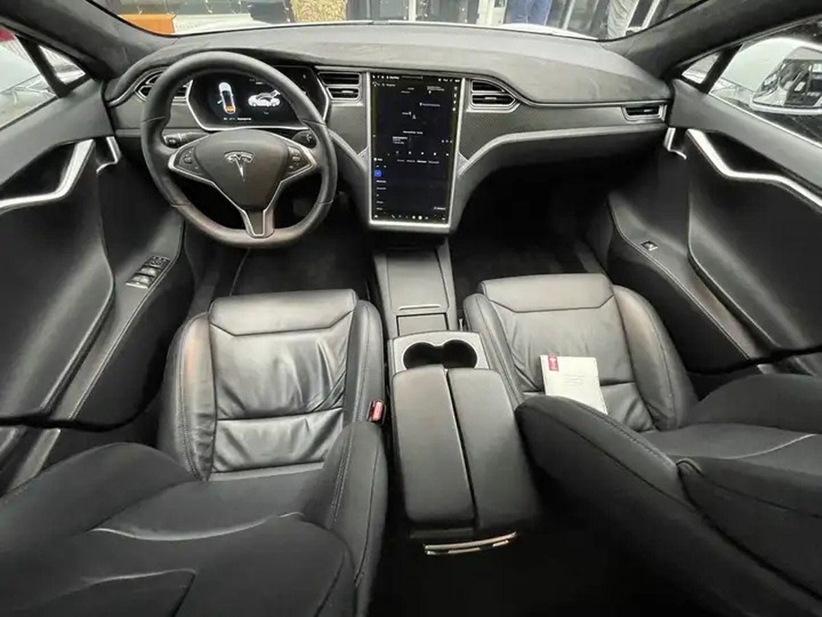 Tesla Model S 100D Dual Motor