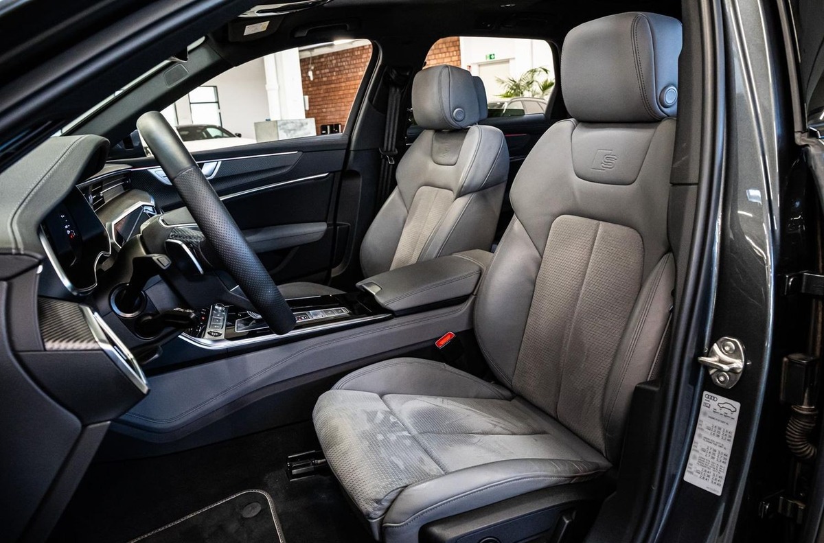 Audi A6 Avant 55 TFSI e 367ch Compétition quattro S tronic 7 B&O Toit ouvrant Attelage