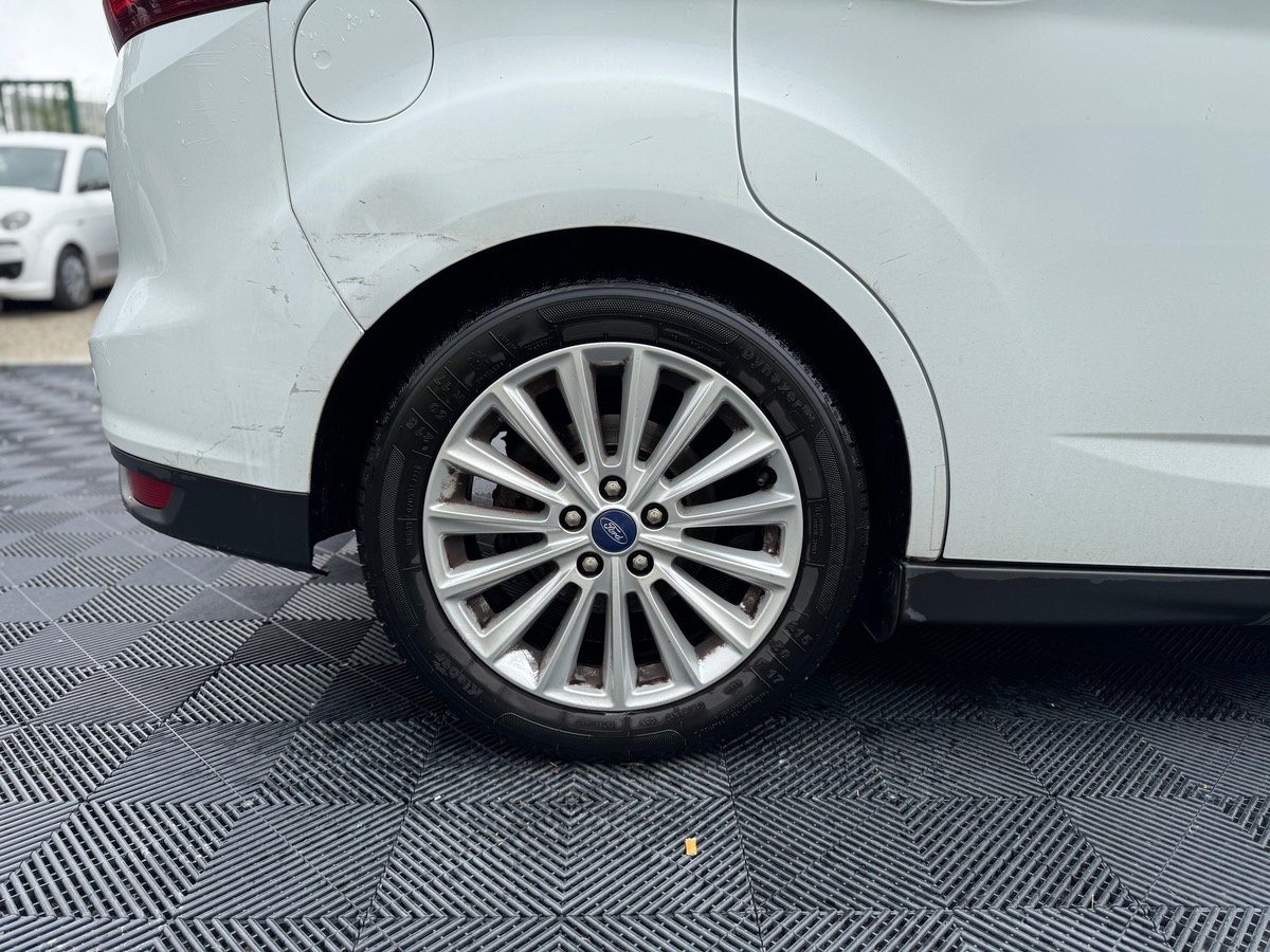 Ford C-max TITANIUM Phase 2 1.0 Ti-VCT 125 cv - 1 ere MAIN - ENTRETIEN FORD - RADAR DE RECUL