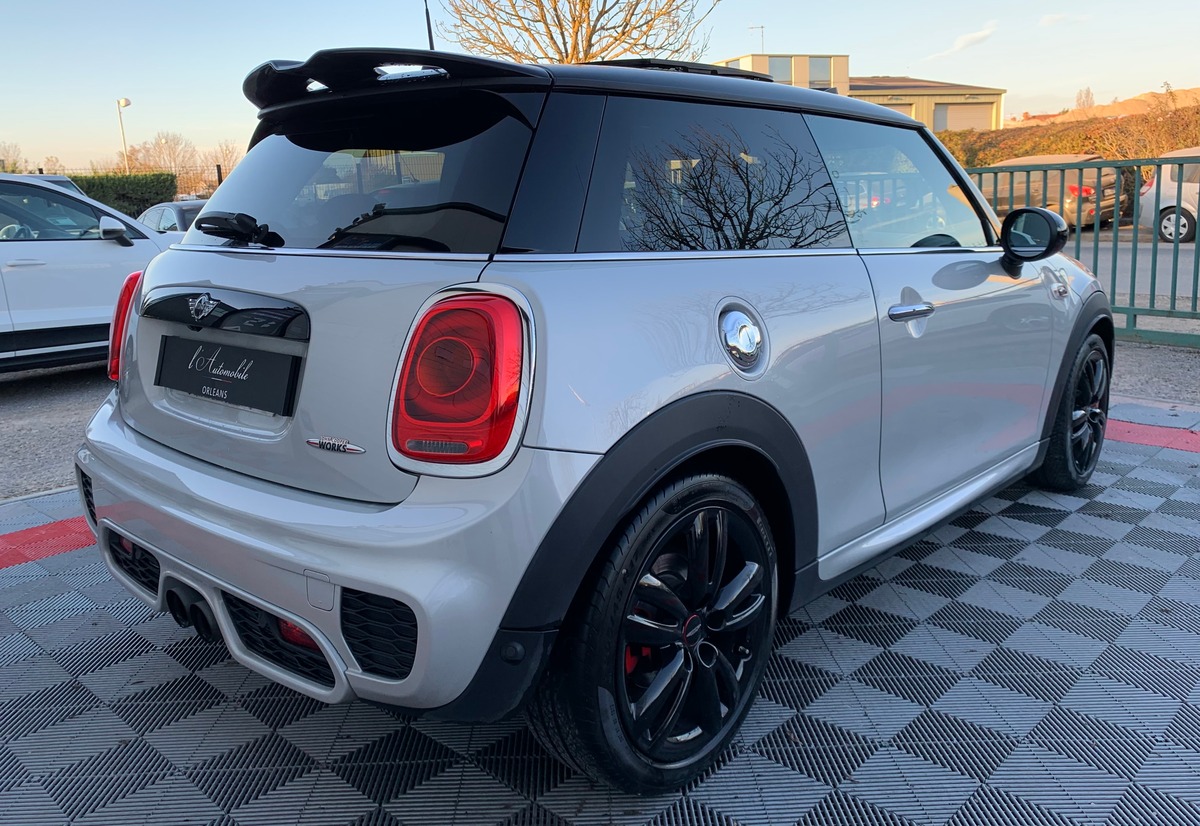 Mini Mini 3 JCW 231 JOHN COOPER WORKS BVA 3P