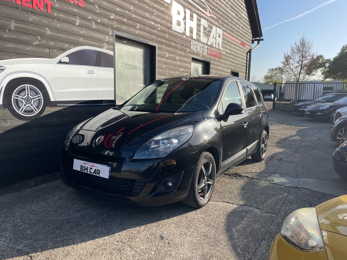 Image: RENAULT Scenic TCe 130