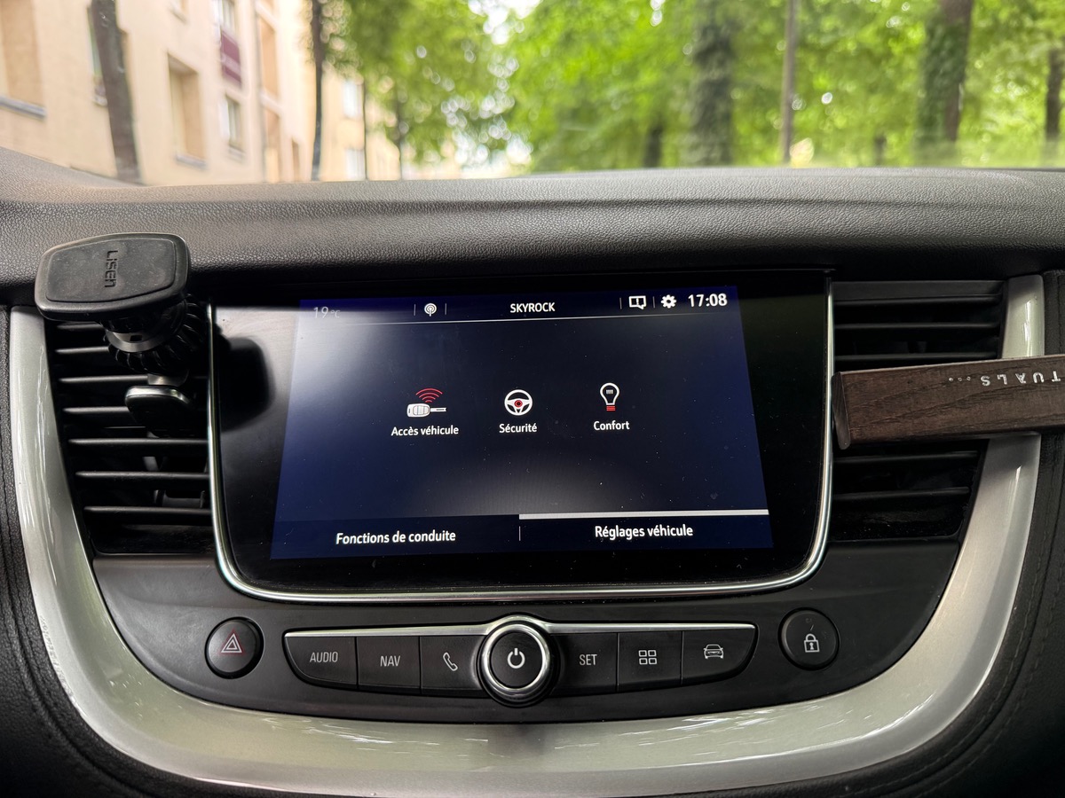 Opel Grandland X 1.5 CDTI EAT8 130 cv Boîte auto Carplay