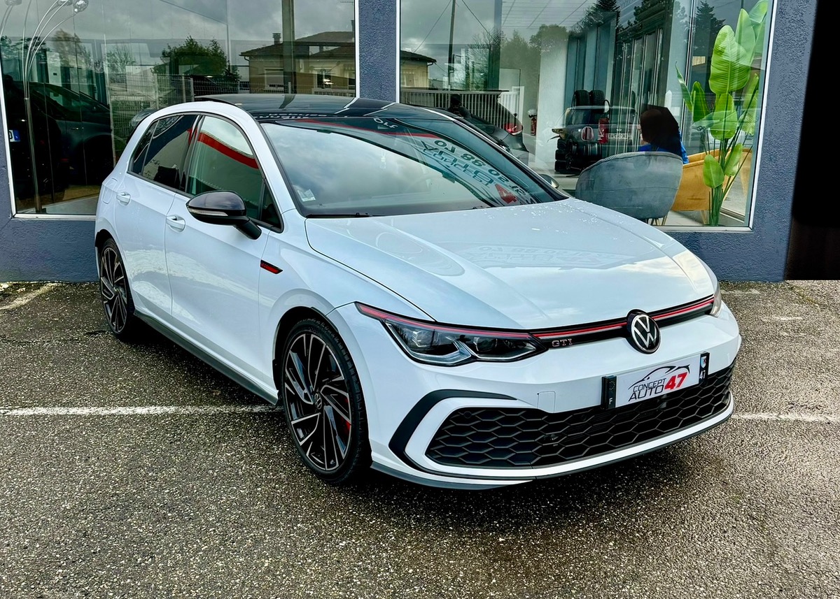 Volkswagen Golf GTI VIII 245 PERFORMANCE