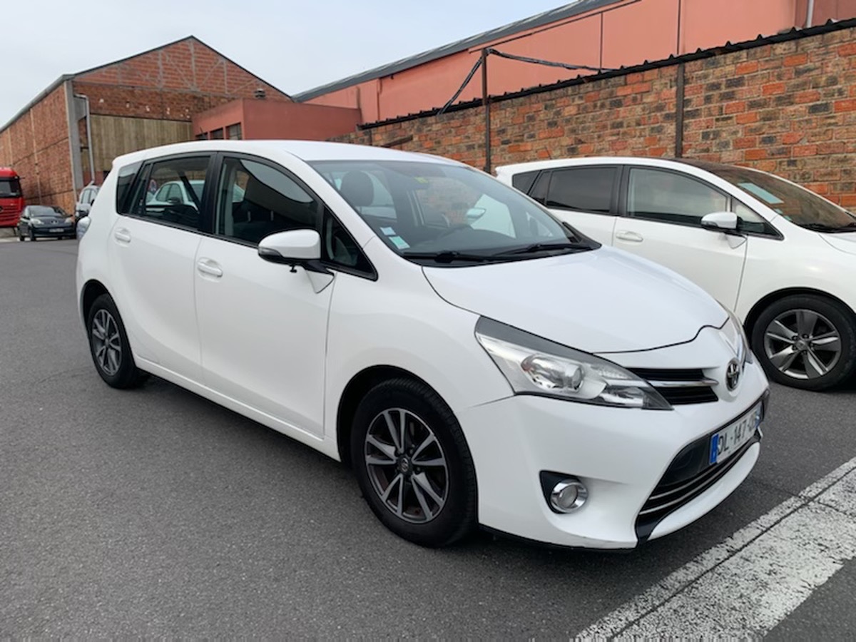 Toyota Verso 2.0 D-4D 112 CV dynamique 4XCB